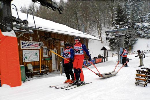 Vor dem Wettkampf musste der Ackja ebenso wie die Teilnehmer erst einmal den Pappenheimer Berg hinauf. 